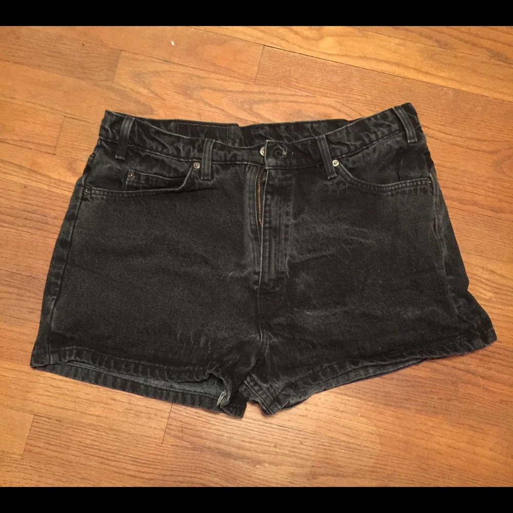 Retro black Levi shorts